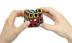 Rt Hollou Cube