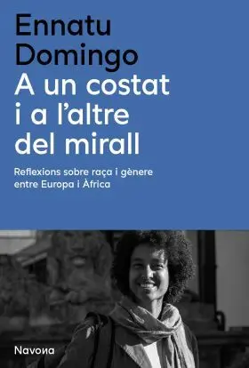 A un Costat I a Laltre del Mirall
