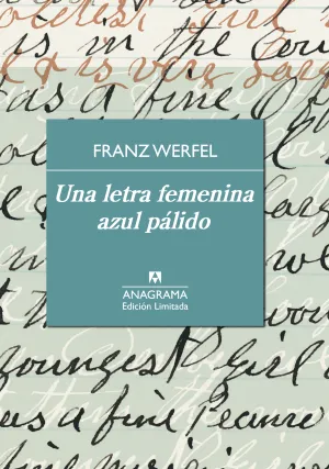 Una Letra Femenina Azul Palido